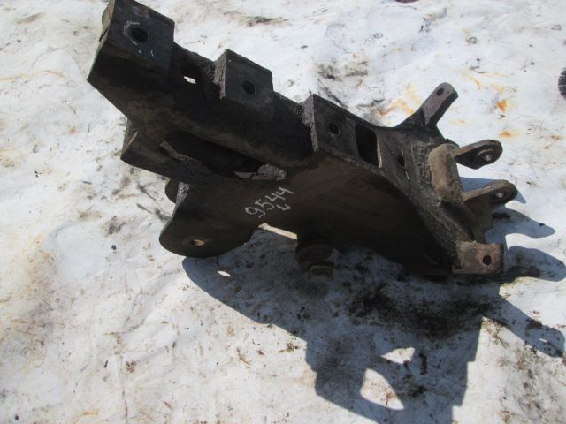 Кронштейн кабины левый Мерседес актрос MP1 9428910720